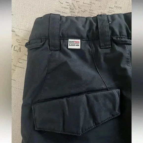 Quicksilver Snowboarding Pants Blk
Size Small - Picture 9 of 12